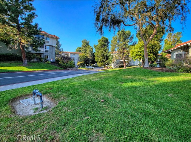 Detail Gallery Image 24 of 27 For 2370 via Mariposa 1h,  Laguna Woods,  CA 92637 - 2 Beds | 2 Baths