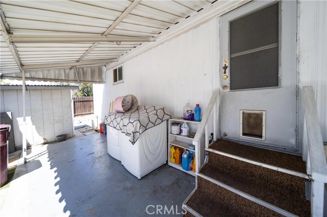 25521 Lincoln Avenue, Hemet CA: https://media.crmls.org/medias/1b5be296-cacc-43cd-94f1-cc3c35729a29.jpg