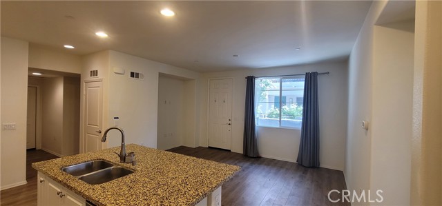Detail Gallery Image 8 of 26 For 584 Orlando Ct, Upland,  CA 91786 - 2 Beds | 2 Baths