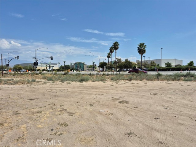 Detail Gallery Image 2 of 9 For 8165 Shirley Ave, Highland,  CA 92410 - – Beds | – Baths