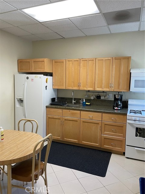 7915 Painter Avenue, Whittier, California 90602, ,Commercial Lease,For Rent,7915 Painter Avenue,CRPW24025800