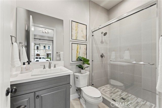 Image 23 of 63 For 51 Redshift  