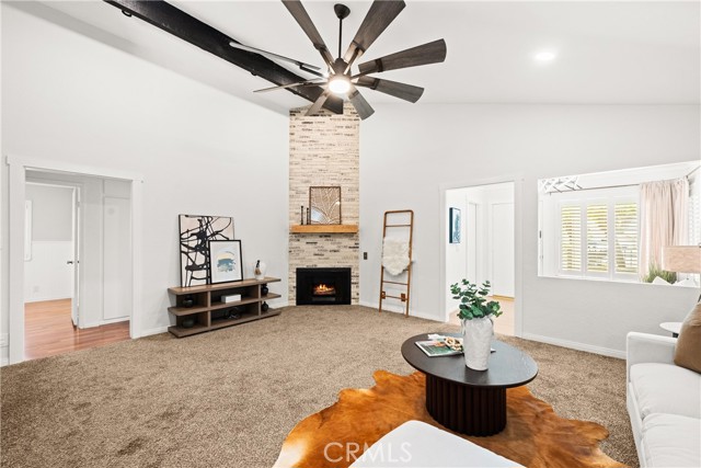 27131 La Fuente, Mission Viejo CA: https://media.crmls.org/medias/1b5db7b6-d92b-4367-92a4-0f71fc7e49b8.jpg