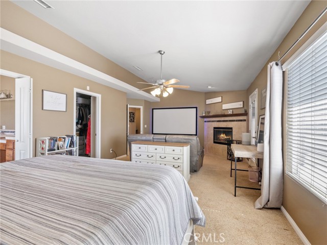 15454 Mustang Avenue, Apple Valley CA: https://media.crmls.org/medias/1b5dbe8c-899c-4abb-a33f-5d197ed23f19.jpg