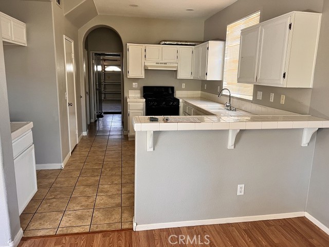 Detail Gallery Image 9 of 36 For 2219 Jornada Dr, Perris,  CA 92571 - 5 Beds | 2/1 Baths