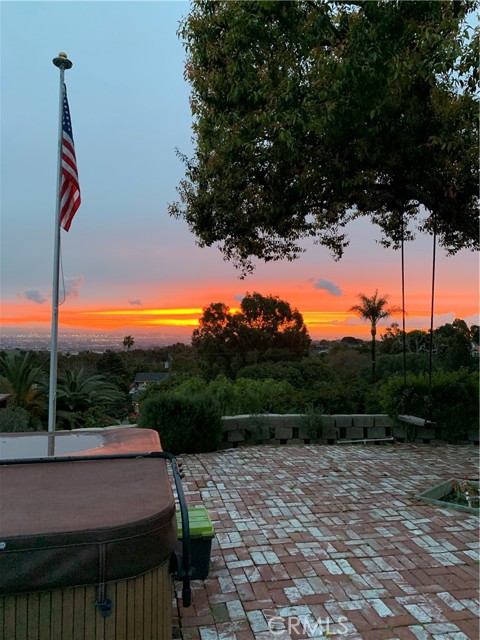 5001 Range Horse Lane, Rolling Hills Estates, California 90274, 3 Bedrooms Bedrooms, ,4 BathroomsBathrooms,Residential,Sold,Range Horse,SB22038227