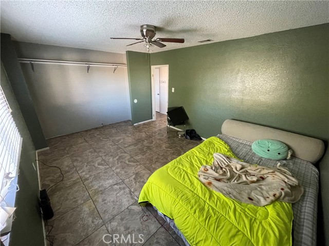 Detail Gallery Image 12 of 35 For 7928 Oakwood Ave, Hesperia,  CA 92345 - 3 Beds | 2 Baths