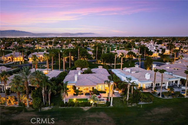 56102 Baltusrol, La Quinta CA: https://media.crmls.org/medias/1b5f539a-9794-4319-a277-d1b8c3261b36.jpg