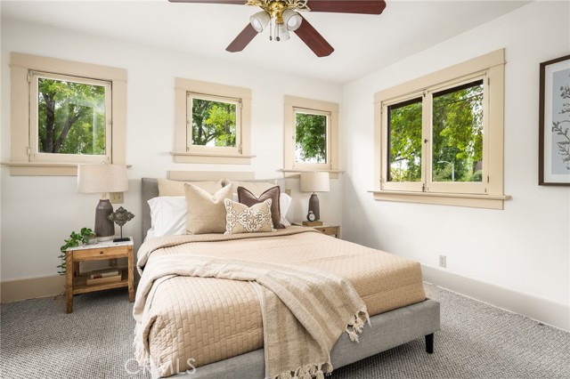 1559 Diamond Avenue, South Pasadena CA: https://media.crmls.org/medias/1b5fee3e-eada-4109-8d21-f7e88a5d645c.jpg