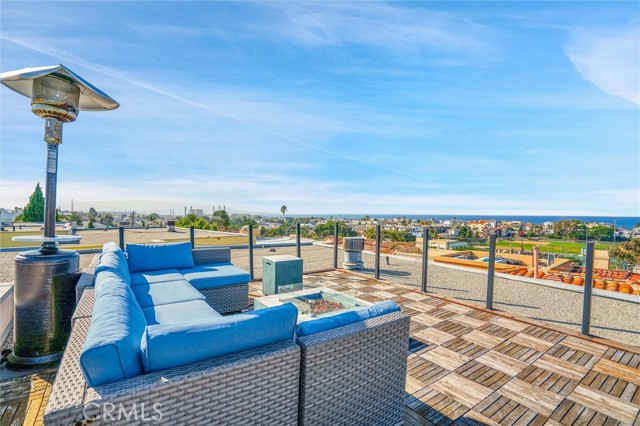 Detail Gallery Image 19 of 37 For 702 10th St, Hermosa Beach,  CA 90254 - 4 Beds | 3/1 Baths