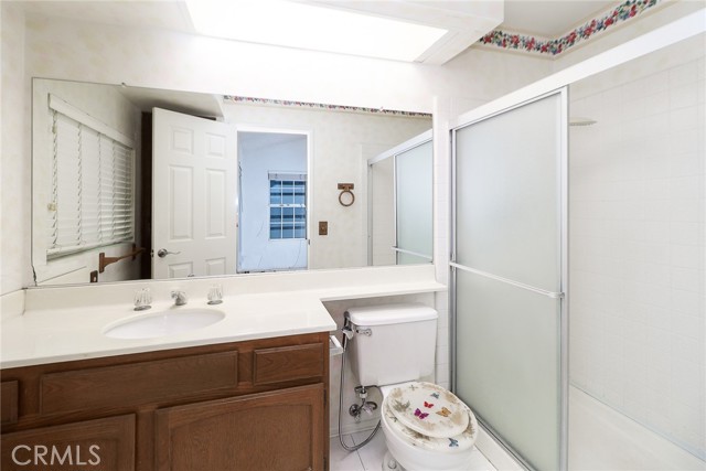 345 Jeremiah Drive, Simi Valley CA: https://media.crmls.org/medias/1b602e96-5479-433c-93cf-eee17efafe54.jpg