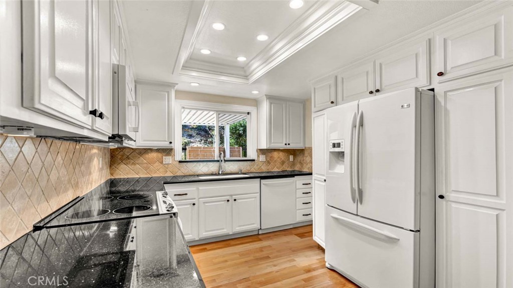 MLS #OC25224634 image #8