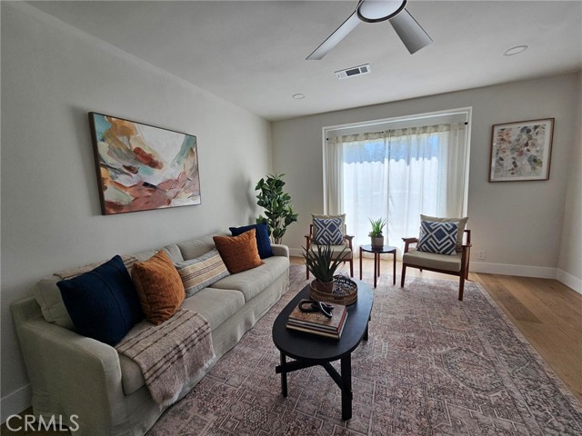 Detail Gallery Image 4 of 25 For 5837 E Gossamer St, Long Beach,  CA 90808 - 3 Beds | 2 Baths