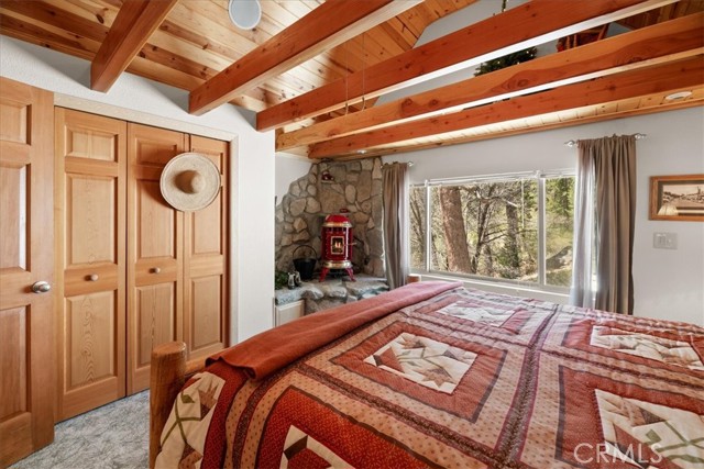 Detail Gallery Image 13 of 31 For 38855 Big Bear, Big Bear Lake,  CA 92315 - 3 Beds | 2 Baths