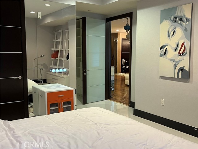 Detail Gallery Image 29 of 46 For 1318 Roxbury Dr #111,  Los Angeles,  CA 90035 - 2 Beds | 3 Baths