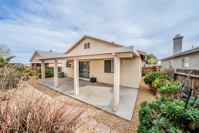 Detail Gallery Image 32 of 42 For 13686 Sylvan Oaks Rd, Victorville,  CA 92392 - 3 Beds | 2 Baths