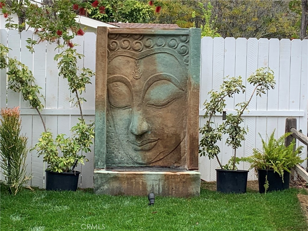 https://media.crmls.org/medias/1b628f7b-5545-4768-95f7-2d058c1dc7ed.jpg?preset=X-Large