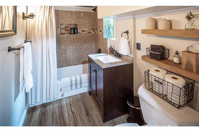 Main floor full bath