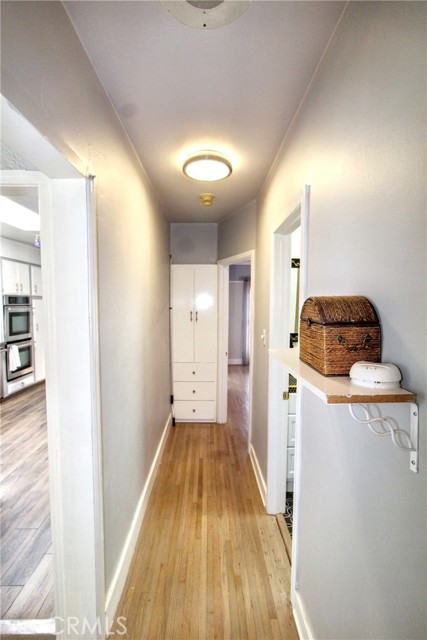 207 Santa Ana Avenue, Long Beach CA: https://media.crmls.org/medias/1b65655d-ea52-4565-8b14-a0f3918f914f.jpg