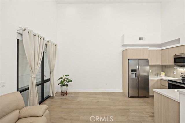 Detail Gallery Image 12 of 31 For 210 N Monterey St #503,  Alhambra,  CA 91801 - 2 Beds | 2 Baths