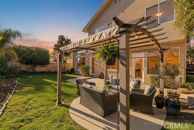 Detail Gallery Image 34 of 46 For 14218 Yellowstone Ln, Canyon Country,  CA 91387 - 6 Beds | 4 Baths