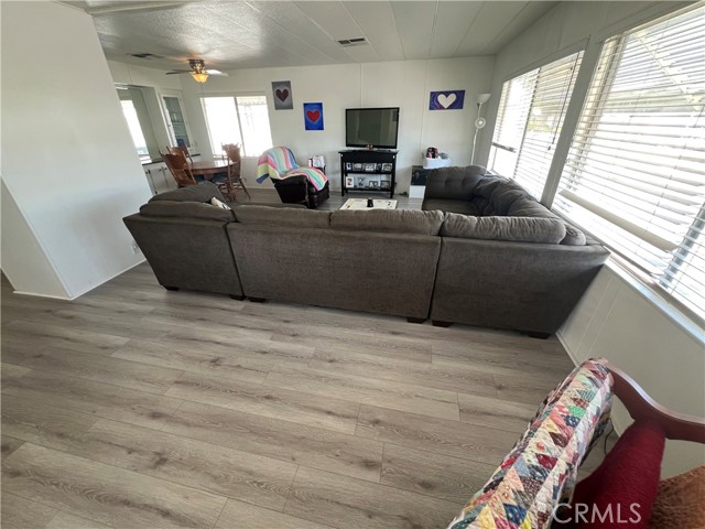 Detail Gallery Image 7 of 32 For 31816 Avenue E #33,  Yucaipa,  CA 92399 - 2 Beds | 2 Baths
