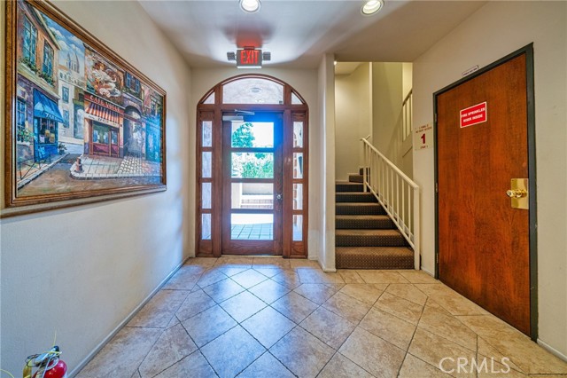 Detail Gallery Image 37 of 46 For 235 S Gale #102,  Beverly Hills,  CA 90211 - 2 Beds | 2 Baths