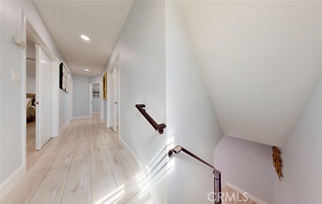 Detail Gallery Image 8 of 32 For 17891 Caledonia Cir, Huntington Beach,  CA 92647 - 5 Beds | 3/2 Baths