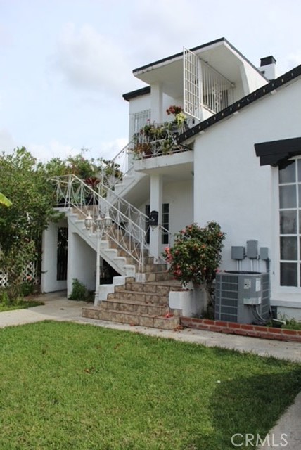 Detail Gallery Image 8 of 30 For 2546 S Bronson, Los Angeles,  CA 90018 - 5 Beds | 4 Baths