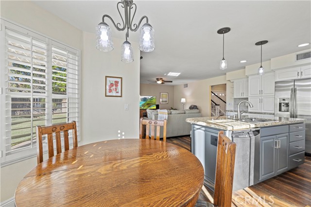 Detail Gallery Image 20 of 49 For 26061 Charonne Ct, Valencia,  CA 91355 - 4 Beds | 3 Baths