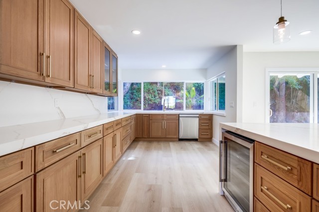 Quality Solid Wood Modern Cabinetry