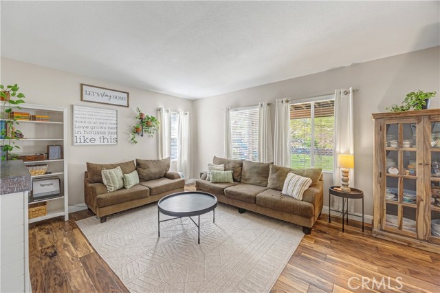 Detail Gallery Image 11 of 34 For 115 Festive Ct, Beaumont,  CA 92223 - 3 Beds | 2/1 Baths