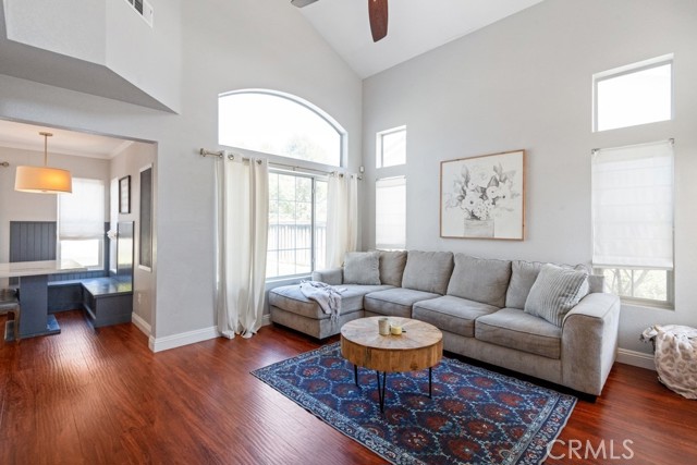 43500 Corte Barbaste, Temecula CA: https://media.crmls.org/medias/1b6b476e-aacd-44fd-9867-e410db7dc2ae.jpg