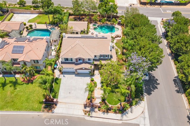 2394 Old Heritage Road, Riverside CA: https://media.crmls.org/medias/1b6b7269-472a-47df-beb4-228f419c4c7c.jpg
