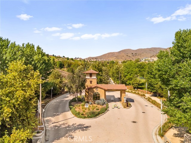 24184 Crestley Drive, Corona CA: https://media.crmls.org/medias/1b6b7353-7a15-4cad-8a9f-9f0e472c6d87.jpg