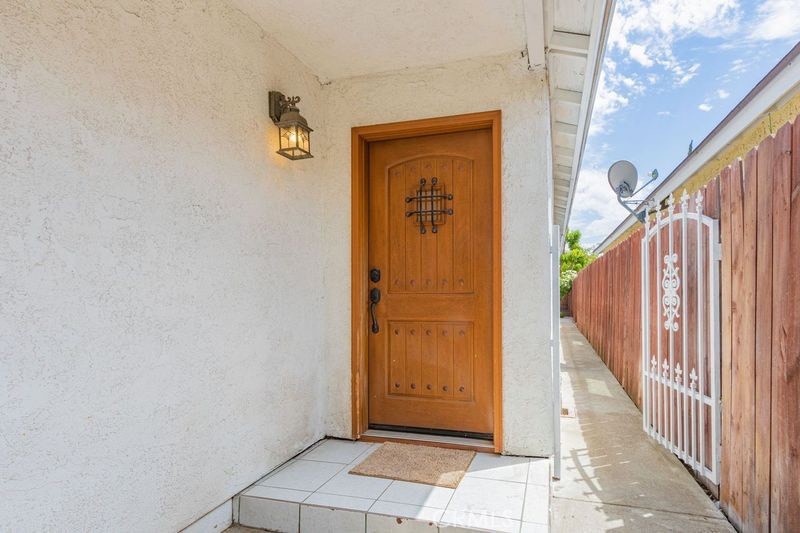 MLS #OC25242426 image #21