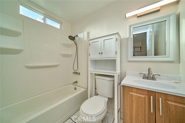 Detail Gallery Image 19 of 29 For 5641 Linden Ave, Long Beach,  CA 90805 - 3 Beds | 2 Baths