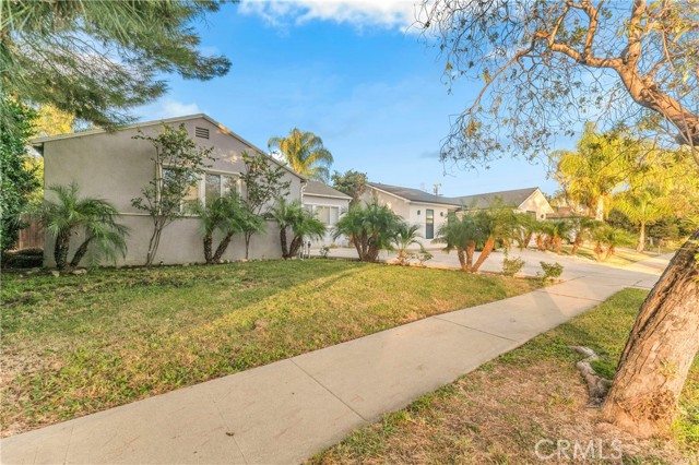 19119 Lemay Street, Reseda CA: https://media.crmls.org/medias/1b6c3a4e-8b01-464b-86c7-2b462e88a3ac.jpg