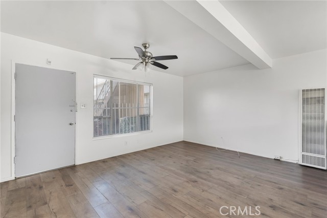 Detail Gallery Image 10 of 32 For 213 E Hazel St, Inglewood,  CA 90302 - 4 Beds | 3 Baths