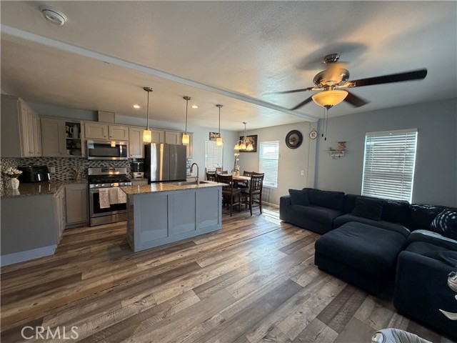 Detail Gallery Image 9 of 31 For 12700 Elliott Ave #436,  El Monte,  CA 91732 - 3 Beds | 2 Baths