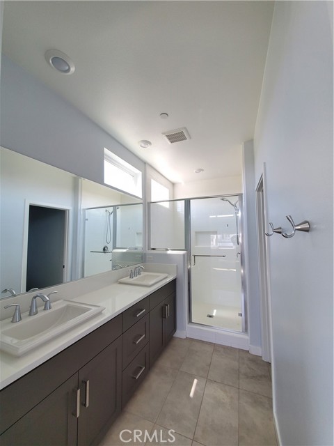 Detail Gallery Image 15 of 20 For 430 Transport, Tustin,  CA 92782 - 4 Beds | 3/1 Baths