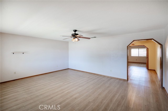 4050 Bordeaux Lane, Hemet CA: https://media.crmls.org/medias/1b6cfa22-b46d-45cc-8eba-ed5cd70e3e01.jpg