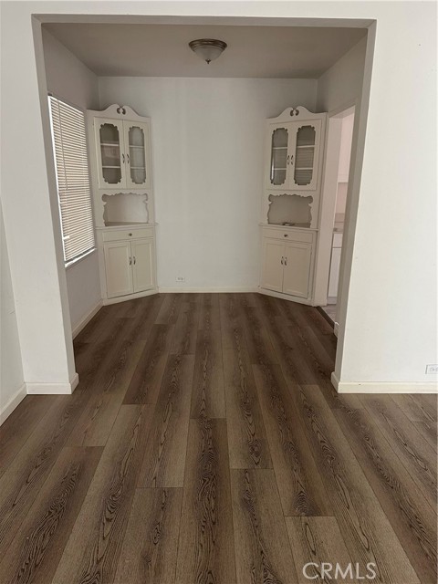 Detail Gallery Image 4 of 13 For 429 E Valencia, Burbank,  CA 91501 - 1 Beds | 1 Baths
