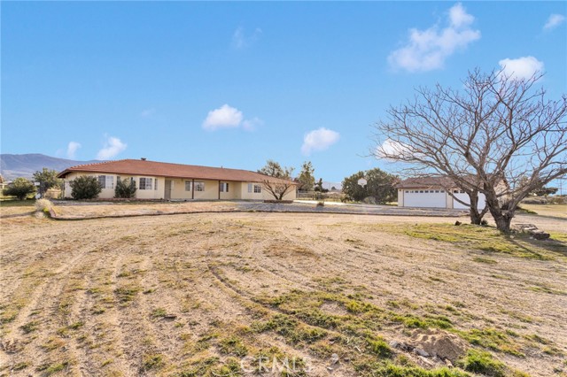 Detail Gallery Image 3 of 71 For 329 Lindero Rd, Pinon Hills,  CA 92372 - 7 Beds | 4 Baths