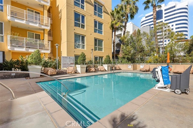 Detail Gallery Image 18 of 24 For 21301 Erwin St #516,  Woodland Hills,  CA 91367 - 2 Beds | 2 Baths