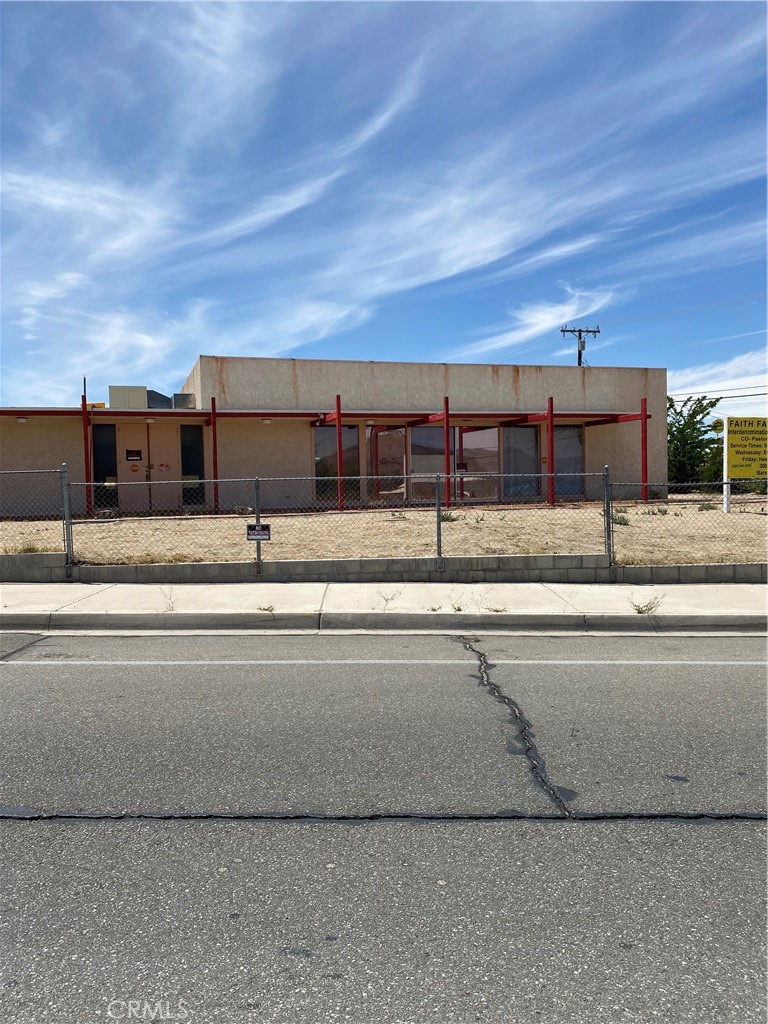 300 S Avenue H, Barstow, CA 92311