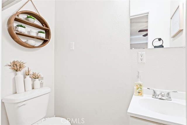 745 N Laurel Avenue, Upland CA: https://media.crmls.org/medias/1b6f2158-a3fa-4bf8-9351-6660cb74af2c.jpg