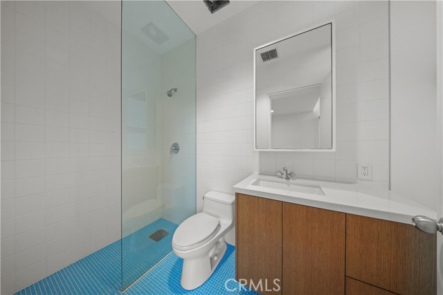 Detail Gallery Image 17 of 39 For 519 Santa Ana, Newport Beach,  CA 92663 - 4 Beds | 4/1 Baths