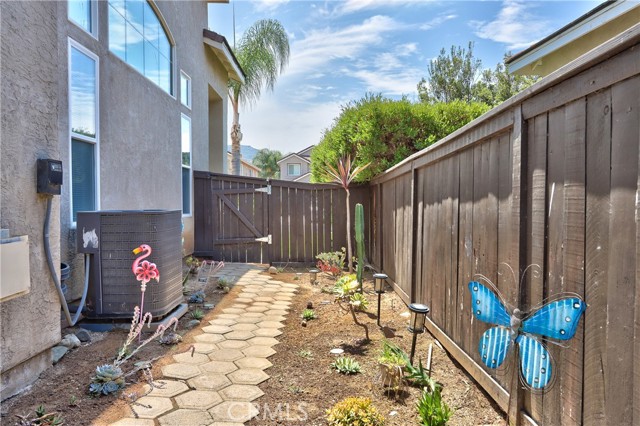 29708 Gracilior Drive, Escondido CA: https://media.crmls.org/medias/1b704ca0-5c37-46a2-a5b6-61c9d822c53a.jpg