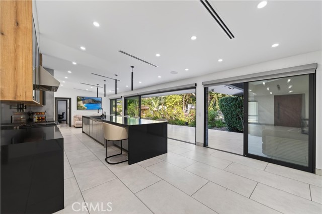 Detail Gallery Image 15 of 62 For 20431 Germain, Chatsworth,  CA 91311 - 5 Beds | 3/1 Baths